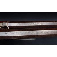 Armes de Poing PAIRE DE PISTOLETS  A SYSTEME CARTOUCHE PAPIER CANON PIVOTANT INVENTION LEPAGE ARQUEBUSIER DU ROI - FRANCE XIXè {