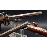 Armes de Poing PAIRE DE PISTOLETS  A SYSTEME CARTOUCHE PAPIER CANON PIVOTANT INVENTION LEPAGE ARQUEBUSIER DU ROI - FRANCE XIXè {