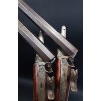 Armes de Poing PAIRE DE PISTOLETS  A SYSTEME CARTOUCHE PAPIER CANON PIVOTANT INVENTION LEPAGE ARQUEBUSIER DU ROI - FRANCE XIXè {