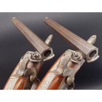 Armes de Poing PAIRE DE PISTOLETS  A SYSTEME CARTOUCHE PAPIER CANON PIVOTANT INVENTION LEPAGE ARQUEBUSIER DU ROI - FRANCE XIXè {