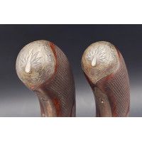 Armes de Poing PAIRE DE PISTOLETS  A SYSTEME CARTOUCHE PAPIER CANON PIVOTANT INVENTION LEPAGE ARQUEBUSIER DU ROI - FRANCE XIXè {