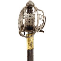 Armes Blanches FORTE ÉPÉE DE CAVALERIE BROADSWORD DE LA GENDARMERIE ÉCOSSAISES MAISON DU ROI  - FRANCE FIN XVIIè GUERRE DE SEPT 