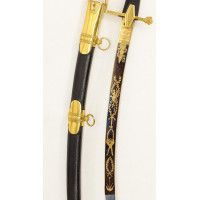 Armes Blanches LUXUEUX SABRE AU MODÈLE DES SABRES DE RECOMPENSE DE LA MANUFACTURE DE VERSAILLES DESSINÉ PAR BOUTET -  FRANCE XXè