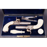 Catalogue Magasin COFFRET PAIRE DE PISTOLETS À BALLE FORCÉE DE VOYAGE  IVOIRE CITES   LEFAURE A PARIS 1850 - FRANCE XIXè 41329-2