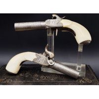 Catalogue Magasin COFFRET PAIRE DE PISTOLETS À BALLE FORCÉE DE VOYAGE  IVOIRE CITES   LEFAURE A PARIS 1850 - FRANCE XIXè 41329-2