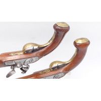 Armes de Poing BELLE PAIRE DE PISTOLETS A SILEX VON DER FECHT. JUN: A BERLIN  1763-1812 DAMAS ORIENTAL - ALLEMANGE XVIIIè {PRODU