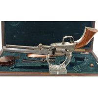 Armes de Poing RARE REVOLVER COLT MODELE 1849 LONDON 1853 PRODUIT A 11000 EXEMPLAIRES EN COFFRET AVEC ACCESSOIRES XIXè {PRODUCT_