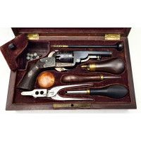Armes de Poing REVOLVER HOULLIER BLANCHARD BREVETÉ À PARIS EN CASSETTE OUTILS RECHARGEMENT CALIBRE 31 VERS 1855 - FRANCE XIXè {P
