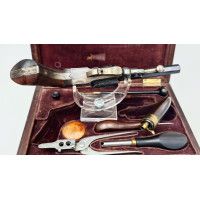 Armes de Poing REVOLVER HOULLIER BLANCHARD BREVETÉ À PARIS EN CASSETTE OUTILS RECHARGEMENT CALIBRE 31 VERS 1855 - FRANCE XIXè {P