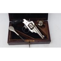 Armes de Poing REVOLVER SMITH ET WESSON THIRD MODEL CALIBRE 32 EN COFFRET BOIS + ACCESSOIRES {PRODUCT_REFERENCE} - 2