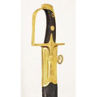 Armes Blanches SABRE D'OFFICIER SUPERIEUR DE HUSSARD A LA HONGROISE GODRONNÉ  LARGE LAME BLEUIE - FRANCE DIRECTOIRE {PRODUCT_REF