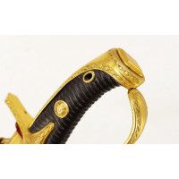 Armes Blanches SABRE D'OFFICIER SUPERIEUR DE HUSSARD A LA HONGROISE GODRONNÉ  LARGE LAME BLEUIE - FRANCE DIRECTOIRE {PRODUCT_REF