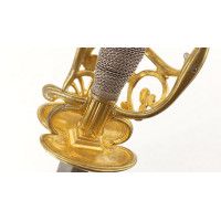 Armes Blanches FORTE ÉPÉE DE CHEVAU-LÉGERS DE LA MAISON DU ROI VERS 1750-1762 ANCIENNE MONARCHIE RÈGNE DE LOUIS XV {PRODUCT_REFE