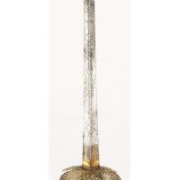 Armes Blanches EPEE DE VILLE OU DE COUR  A LA MOUSQUETAIRE  EN VERMEIL  POINCON DE LYON 1762/1780  -  FRANCE ANCIENNE MONARCHIE 