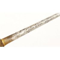 Armes Blanches EPEE DE VILLE OU DE COUR  A LA MOUSQUETAIRE  EN VERMEIL  POINCON DE LYON 1762/1780  -  FRANCE ANCIENNE MONARCHIE 