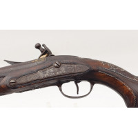 Armes de Poing PISTOLET A SILEX D'OFFICIER PAR TEZENAS JACQUES ARQUEBUSIER EN 1740 A SAINT ETIENNE - FRANCE EPOQUE LOUIS XV {PRO