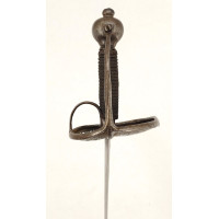 Armes Blanches FORTE ÉPÉE RÉGLEMENTAIRE D'ARSENAL WALLONNE DE CAVALERIE DITE MODÈLE 1679 - FRANCE 1660 à 1700 {PRODUCT_REFERENCE