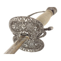 Armes Blanches FINE ET RICHE ÉPÉE À LA MOUQUETAIRE EN FER LAME GRAVÉE DEVISE RECTE FACIENDO NEMINEM TIMEAS  - FRANCE FIN DU XVII