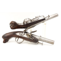 Armes de Poing PAIRE DE PISTOLETS À  SILEX  CHIEN DE MER  MARINE MILITAIRE  VERS 1770 / 1780 - FRANCE ANCIENNE MONARCHIE {PRODUC