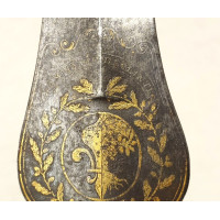 Armes Blanches POINTE DE FER ESPONTON D'OFFICIER AUX ARMES DE MANTES LA JOLIE VERS 1700/1750 PIQUE LANCE - FRANCE ANCIENNE MONAR