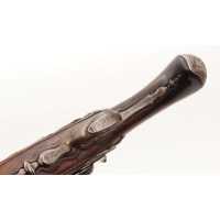 Armes de Poing PISTOLET DE VOYAGE A SILEX XVIIIè SIGNATURE DE HENRI DEVILLERS LIEGE 1734-1762 - BELGIQUE 18è {PRODUCT_REFERENCE}