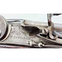 Armes de Poing PISTOLET DE VOYAGE A SILEX XVIIIè SIGNATURE DE HENRI DEVILLERS LIEGE 1734-1762 - BELGIQUE 18è {PRODUCT_REFERENCE}