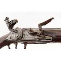 Armes de Poing PISTOLET DE VOYAGE A SILEX XVIIIè SIGNATURE DE HENRI DEVILLERS LIEGE 1734-1762 - BELGIQUE 18è {PRODUCT_REFERENCE}