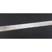 Armes Blanches GUEYTON ORFÈVRE SABRE DE PRÉSENT OFFERT AU CAPITAINE DE LINIERS EN 1861 PAR LA SECTION DE CAVALERIE DE SAINT-CYR 
