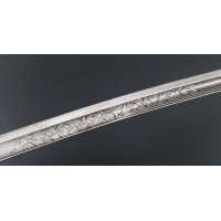 Armes Blanches GUEYTON ORFÈVRE SABRE DE PRÉSENT OFFERT AU CAPITAINE DE LINIERS EN 1861 PAR LA SECTION DE CAVALERIE DE SAINT-CYR 