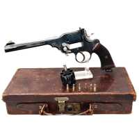 Armes de Poing REVOLVER DE TIR   WEBLEY TARGET MODEL 1896   EN VALISE CUIR  CALIBRE 455 / 450  &  22 Morris 297/230  - GB XIXè {