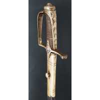 Armes Blanches SABRE D'OFFICIER DES CHASSEURS A PIED DE LA GARDE IMPERIALE  1804 SOLINGEN - FRANCE PREMIER EMPIRE {PRODUCT_REFER