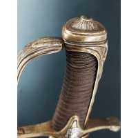 Armes Blanches SABRE D'OFFICIER DES CHASSEURS A PIED DE LA GARDE IMPERIALE  1804 SOLINGEN - FRANCE PREMIER EMPIRE {PRODUCT_REFER