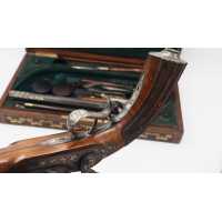 Armes de Poing CASSETTE NECESSAIRE DE DUEL PAIRE PISTOLETS PAR BOURDON A ETAMPES  1845 / 1855 - FRANCE XIXè {PRODUCT_REFERENCE} 