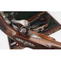 Armes de Poing CASSETTE NECESSAIRE DE DUEL PAIRE PISTOLETS PAR BOURDON A ETAMPES  1845 / 1855 - FRANCE XIXè {PRODUCT_REFERENCE} 