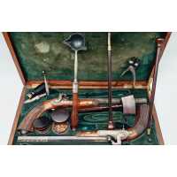 Armes de Poing CASSETTE NECESSAIRE DE DUEL PAIRE PISTOLETS PAR BOURDON A ETAMPES  1845 / 1855 - FRANCE XIXè {PRODUCT_REFERENCE} 