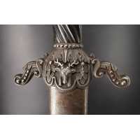 Armes Blanches DAGUE DE VENERIE COUTEAU CHASSE A COURS LOUVETERIE  FINES CISELURES ET GRAVURES  SUR FER - FRANCE XIXè {PRODUCT_R
