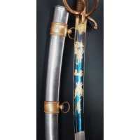 Armes Blanches BEAU SABRE D'OFFICIER DES HUSSARDS ÉCLAIREURS  JEUNE GARDE IMPERIALE MODÈLE À LA CHASSEUR MODÈLE AN IX - FRANCE P