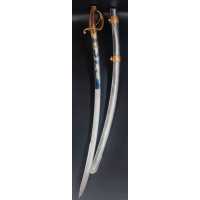Armes Blanches BEAU SABRE D'OFFICIER DES HUSSARDS ÉCLAIREURS  JEUNE GARDE IMPERIALE MODÈLE À LA CHASSEUR MODÈLE AN IX - FRANCE P