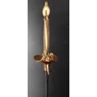 Armes Blanches ÉPÉE D'OFFICIER D'INFANTERIE RÈGNE DE LOUIS XVI VERS 1780 EN BRONZE DORÉ - FRANCE ANCIENNE MONARCHIE {PRODUCT_REF