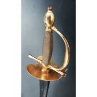 Armes Blanches ÉPÉE D'OFFICIER D'INFANTERIE RÈGNE DE LOUIS XVI VERS 1780 EN BRONZE DORÉ - FRANCE ANCIENNE MONARCHIE {PRODUCT_REF