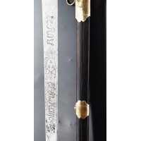 Armes Blanches SABRE D'OFFICIER DU RÉGIMENT DE CAVALERIE DE LA REINE MAISON DU ROI ÉPOQUE LOUIS XVI {PRODUCT_REFERENCE} - 41