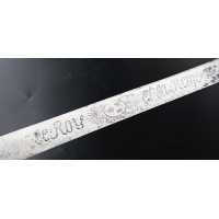 Armes Blanches SABRE D'OFFICIER DU RÉGIMENT DE CAVALERIE DE LA REINE MAISON DU ROI ÉPOQUE LOUIS XVI {PRODUCT_REFERENCE} - 10