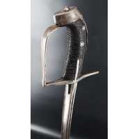 Armes Blanches SABRE MODÈLE 1752 D'OFFICIER DES HUSSARDS HONGROIS DE L'ARMÉE DU ROI LOUIS XV, France Ancienne Monarchie {PRODUCT