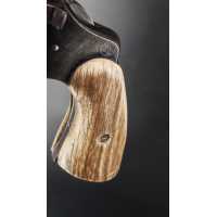 Pièces détachées en ligne PAIRE DE PLAQUETTES EN CORNE POUR REVOLVER COLT95 ET DÉRIVÉS COLT 1889 / 1895 / 1901 ETC {PRODUCT_REFE