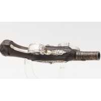 Armes de Poing PISTOLET DE POCHE D'OFFICIER DE MARINE CALOTTE TÊTE D'OISEAU SIGNÉ PARIS - FRANCE XVIIIè  - 4