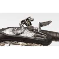 Armes de Poing PISTOLET DE POCHE D'OFFICIER DE MARINE CALOTTE TÊTE D'OISEAU SIGNÉ PARIS - FRANCE XVIIIè  - 5