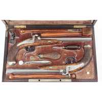 Armes de Poing CASSETTE NÉCESSAIRE PISTOLETS DE DUEL SIGNÉ LEFAURE PARIS 1860 - FRANCE XIXè 1469-62MRS-42 - 1