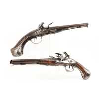 Armes de Poing PAIRE DE PISTOLETS DE VÉNERIE À SILEX DOUBLE CANONS SIGNÉ NOËL TERRASSON VERS 1740 ÉPOQUE LOUIS XV A-1469-62-2 - 