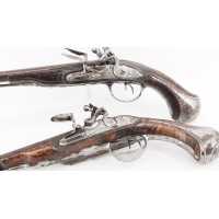 Armes de Poing PAIRE DE PISTOLETS DE VÉNERIE À SILEX DOUBLE CANONS SIGNÉ NOËL TERRASSON VERS 1740 ÉPOQUE LOUIS XV A-1469-62-2 - 