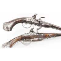 Armes de Poing PAIRE DE PISTOLETS DE VÉNERIE À SILEX DOUBLE CANONS SIGNÉ NOËL TERRASSON VERS 1740 ÉPOQUE LOUIS XV A-1469-62-2 - 